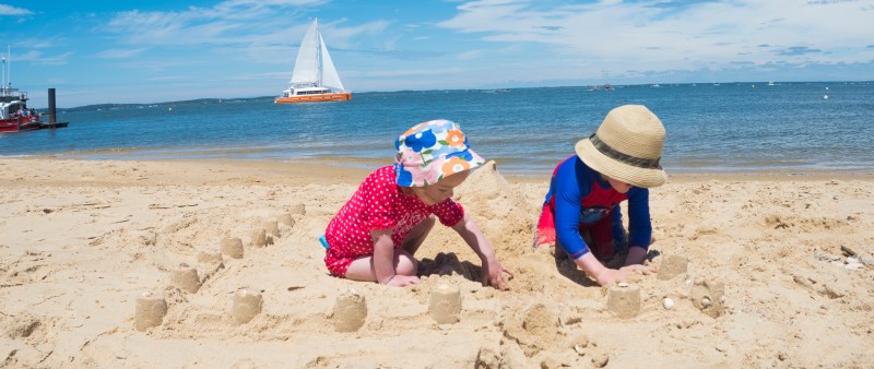 holiday all stretched copy_0045_Layer 38