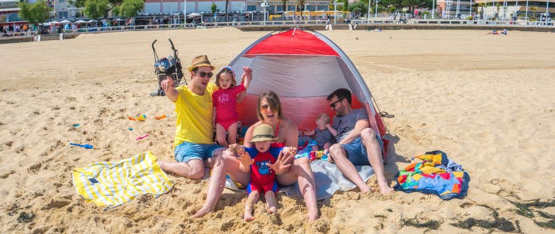 holiday all stretched copy_0051_Layer 32